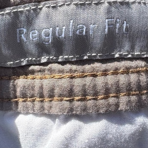 Columbia Sportswear Company Men's Tan Shorts SZ 40 - Picture 7 of 7